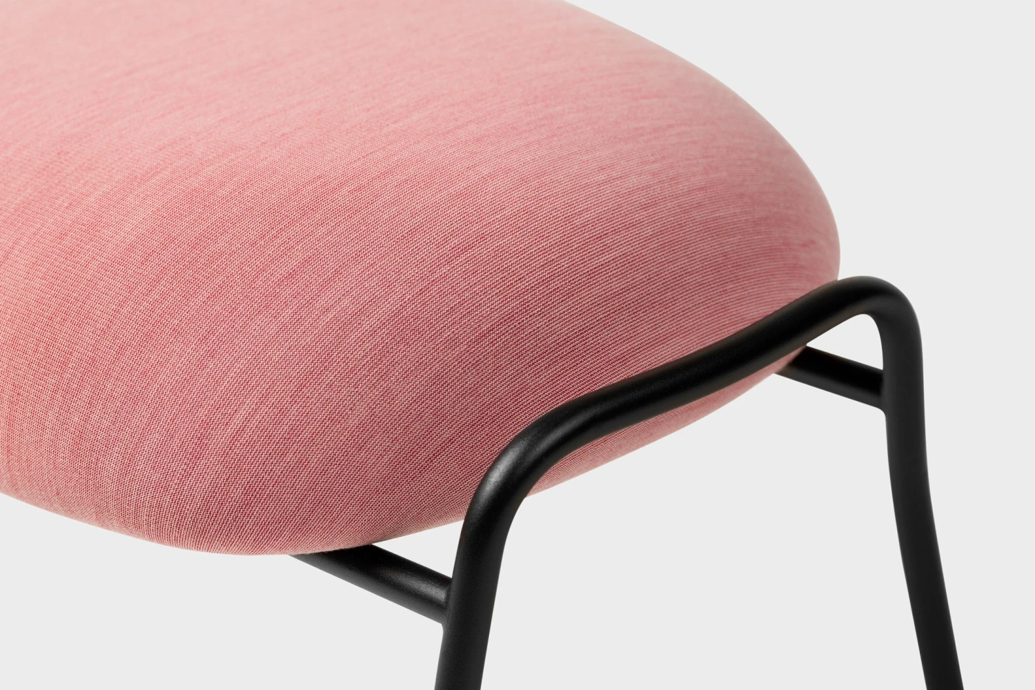 20098_HAI_SET_PINK_03.jpg Luca Nichetto Hai Lounge Chair + Ottoman