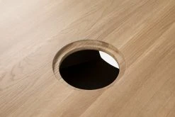 Staffan Holm Alle Round Media Table