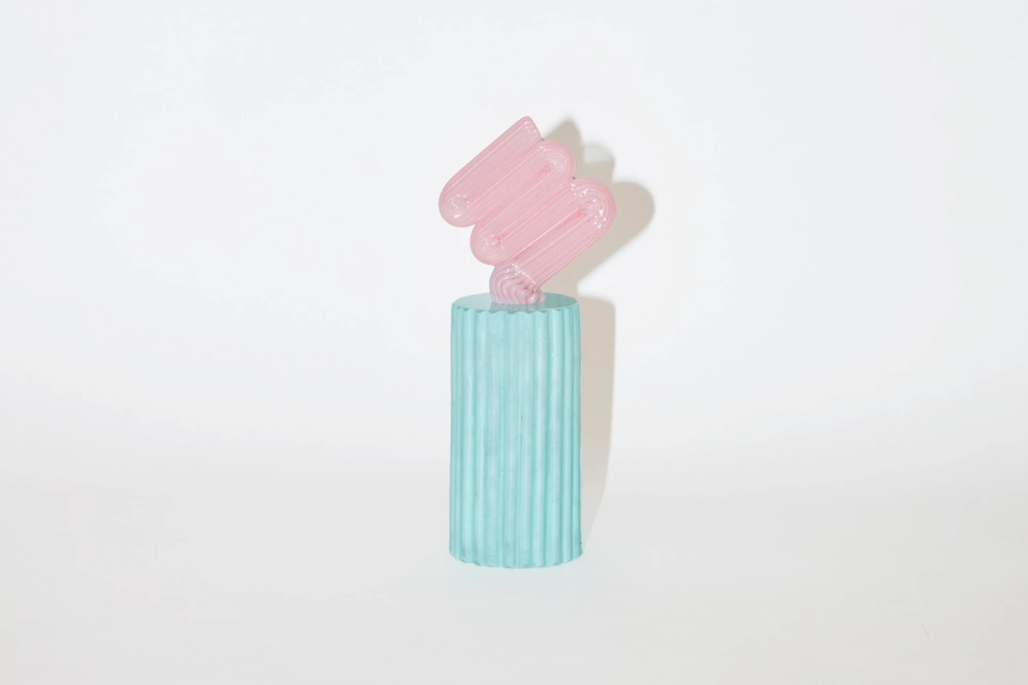 70032CeladonBase_PinkSwirl01.jpg Rasmus Nossbring Monument