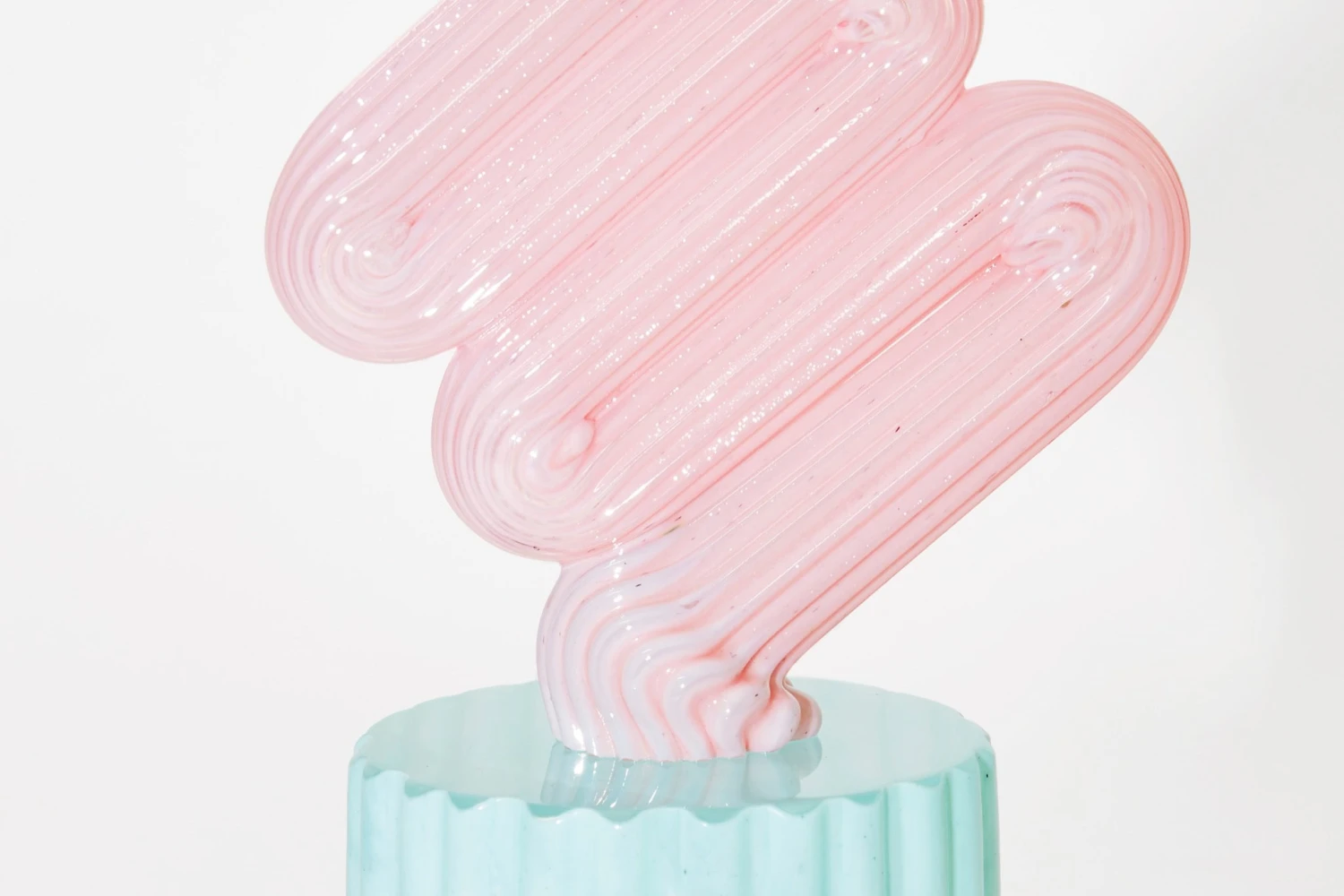 70032CeladonBase_PinkSwirl04.jpg Rasmus Nossbring Monument