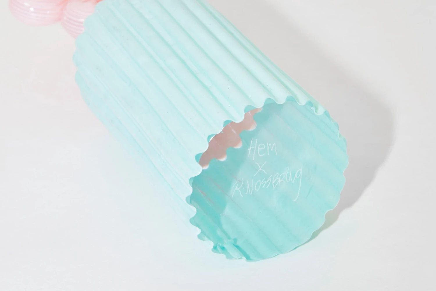 70032CeladonBase_PinkSwirl05.jpg Rasmus Nossbring Monument