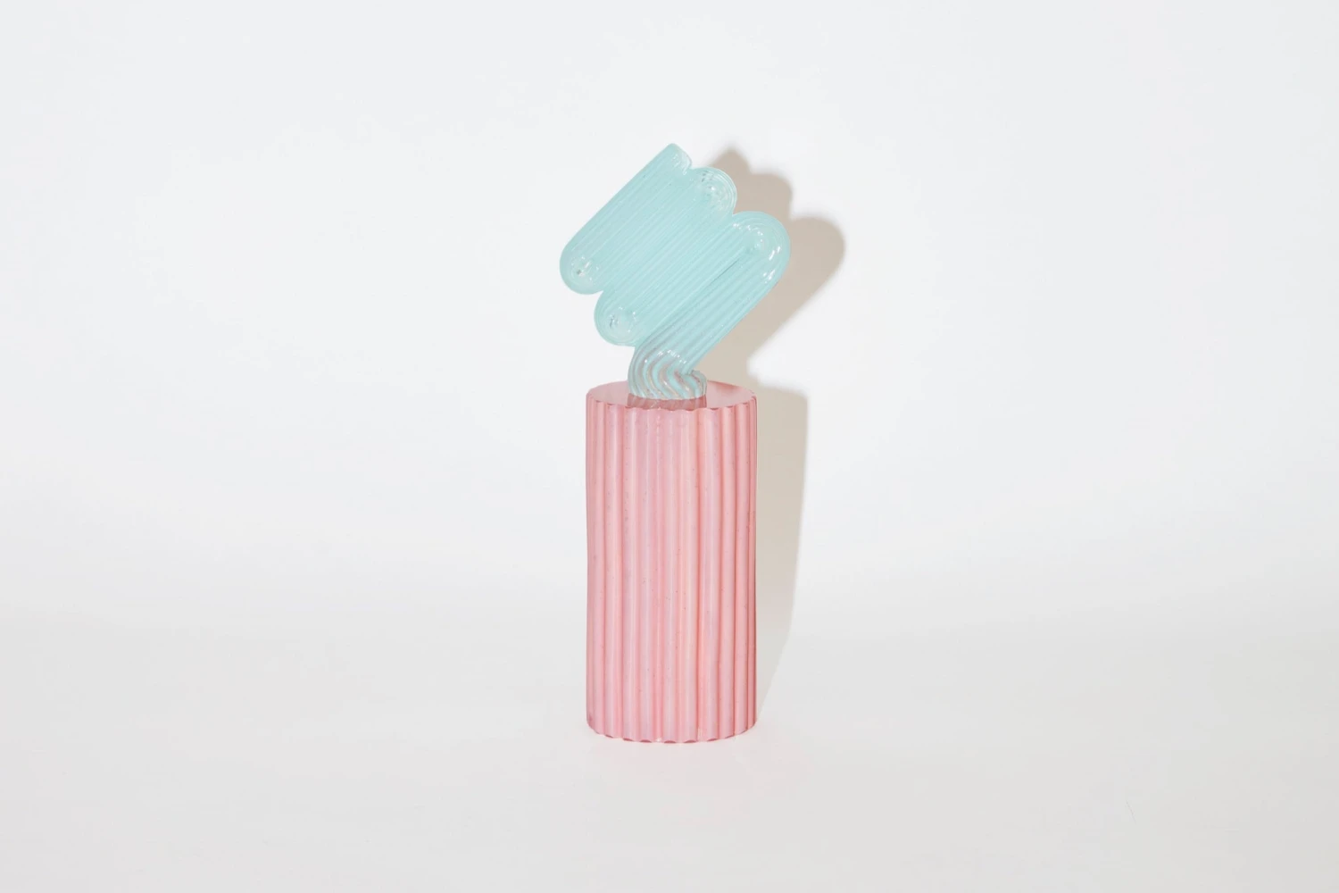 70033MonumentPinkBase_CeladonSwirl01.jpg Rasmus Nossbring Monument