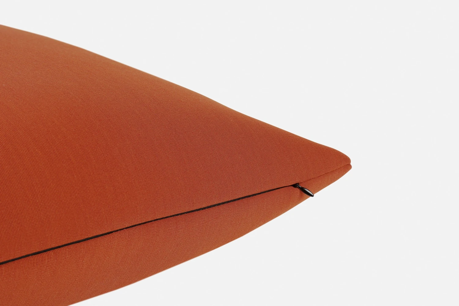 Neo-Cushion_Medium_Autumn_03.jpg Hem Neo Cushion Medium